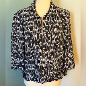 Women’s suit jacket. Size small. Christopher & Banks.